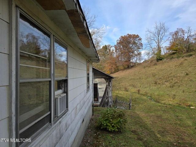 3263 Trents Chapel Road, Sneedville, TN 37869