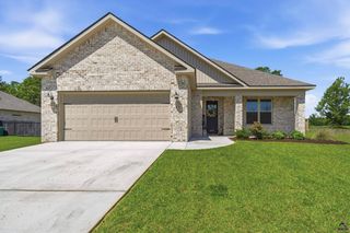 403 Cannon Point Drive, Bonaire, GA 31005