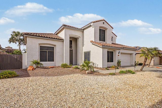 6772 W Sonnet Drive, Glendale, AZ 85308