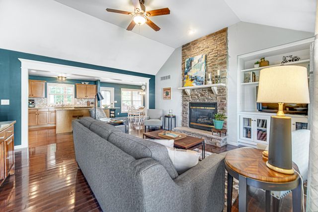 1806 Washington Street, Valparaiso, IN 46383