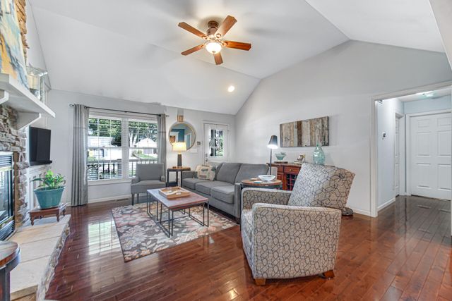 1806 Washington Street, Valparaiso, IN 46383