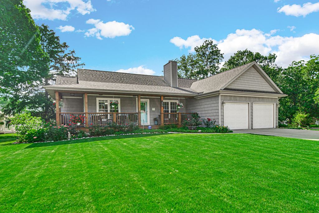 1806 Washington Street, Valparaiso, IN 46383