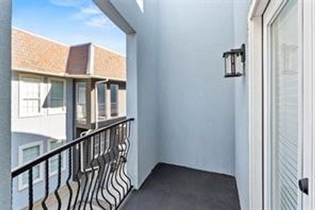 2316 Stutz Drive B2, Dallas, TX 75235