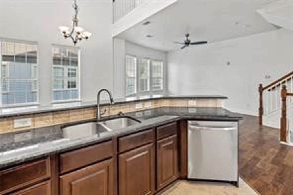 2316 Stutz Drive B2, Dallas, TX 75235