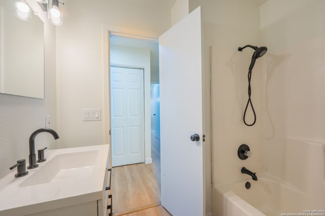 201 Anhalt, New Braunfels, TX 78130