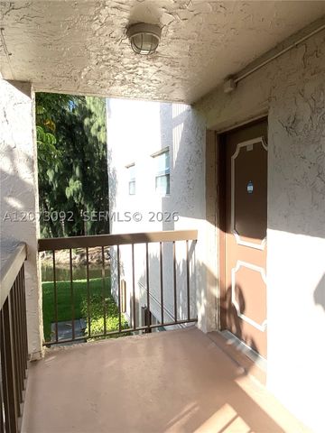 7020 Nova Dr 209D, Davie, FL 33317