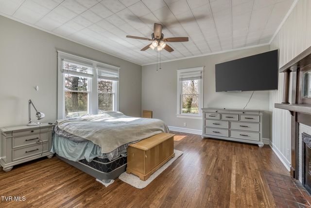 1036 Tennessee 91, Elizabethton, TN 37643