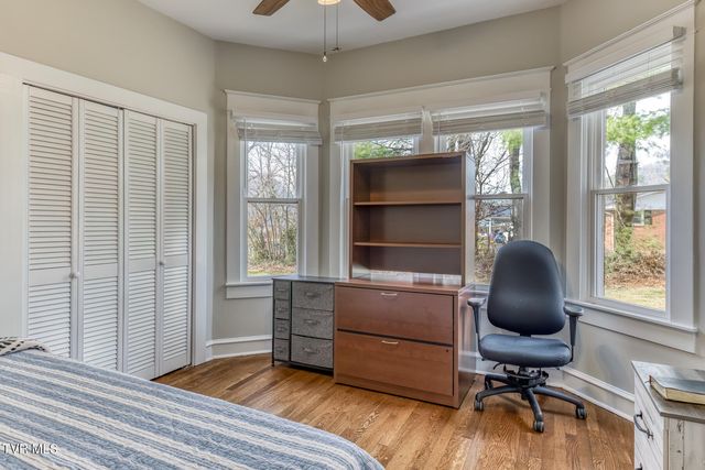 1036 Tennessee 91, Elizabethton, TN 37643