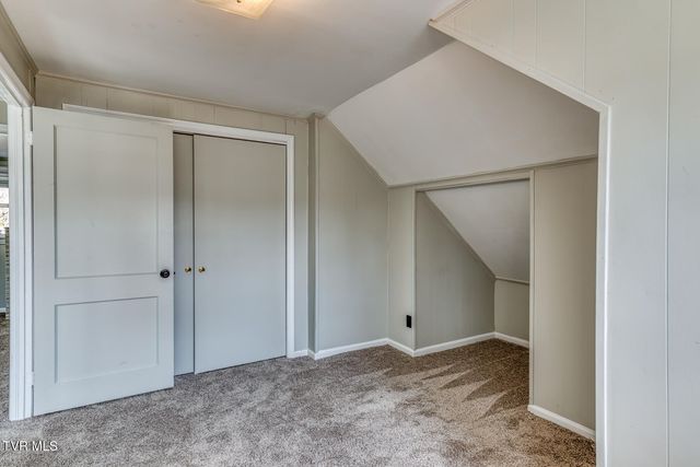 1036 Tennessee 91, Elizabethton, TN 37643