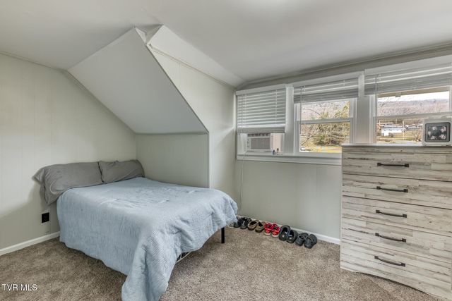 1036 Tennessee 91, Elizabethton, TN 37643