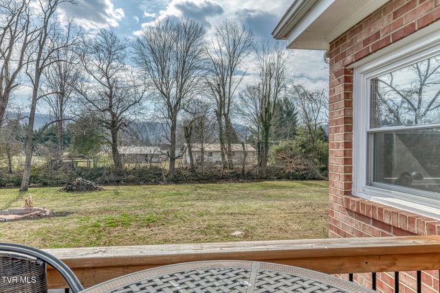 1036 Tennessee 91, Elizabethton, TN 37643