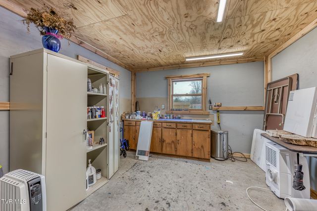 1036 Tennessee 91, Elizabethton, TN 37643