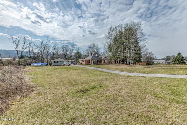 1036 Tennessee 91, Elizabethton, TN 37643