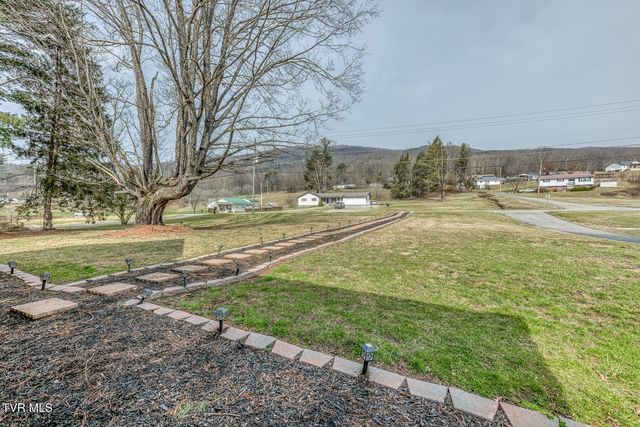 1036 Tennessee 91, Elizabethton, TN 37643