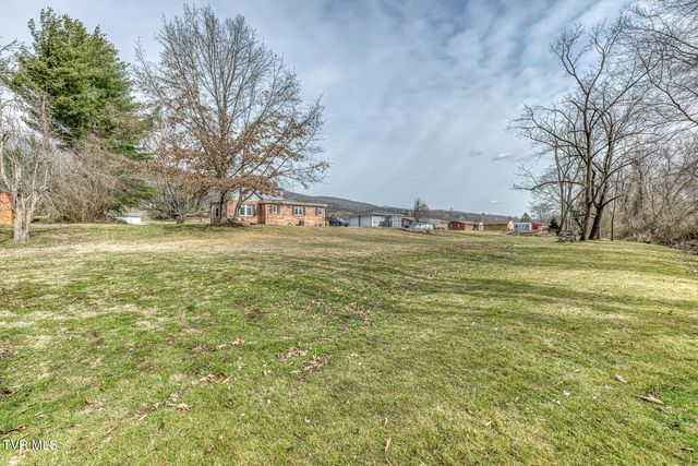 1036 Tennessee 91, Elizabethton, TN 37643