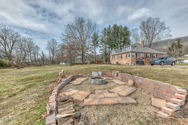 1036 Tennessee 91, Elizabethton, TN 37643