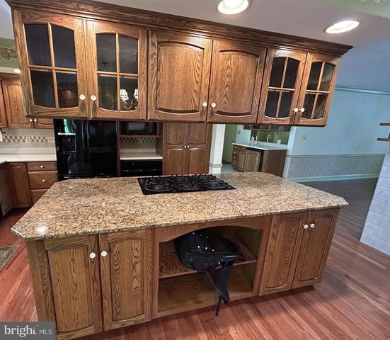 49 HILLSIDE RD, Hanover, PA 17331