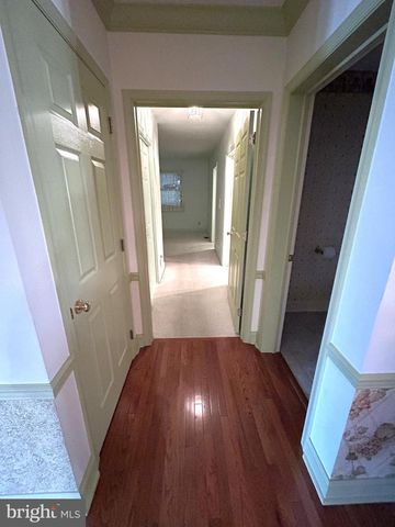 49 HILLSIDE RD, Hanover, PA 17331
