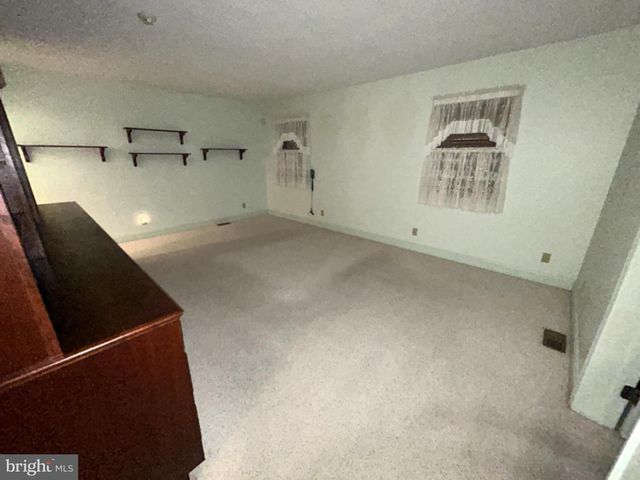 49 HILLSIDE RD, Hanover, PA 17331