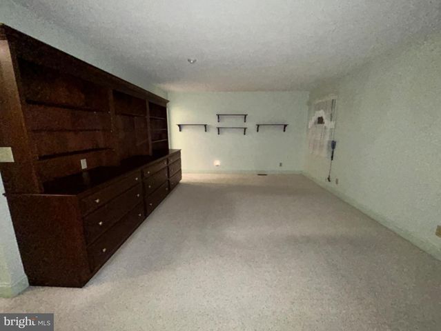 49 HILLSIDE RD, Hanover, PA 17331