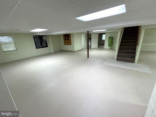 49 HILLSIDE RD, Hanover, PA 17331