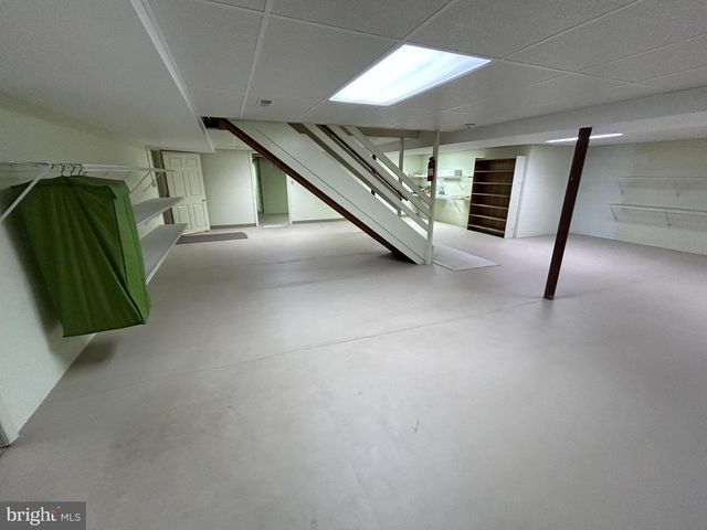 49 HILLSIDE RD, Hanover, PA 17331