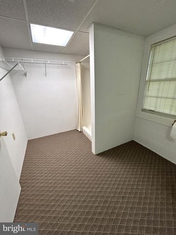 49 HILLSIDE RD, Hanover, PA 17331