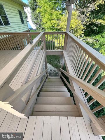 49 HILLSIDE RD, Hanover, PA 17331