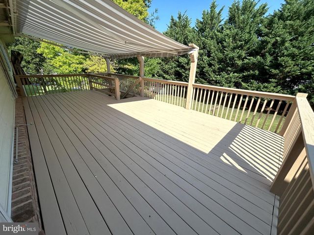 49 HILLSIDE RD, Hanover, PA 17331