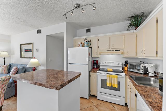 353 S Us Hwy 1 B8, Jupiter, FL 33477