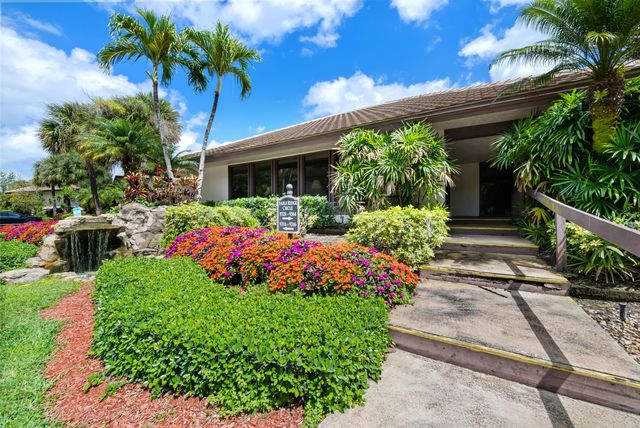 9260 Ketay Circle, Boca Raton, FL 33428