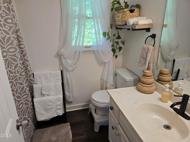 142 Edinborough Drive, Mebane, NC 27302
