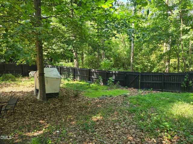 142 Edinborough Drive, Mebane, NC 27302