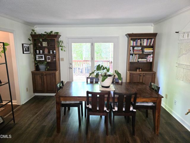 142 Edinborough Drive, Mebane, NC 27302