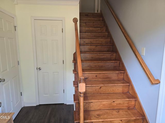 142 Edinborough Drive, Mebane, NC 27302