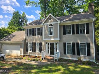142 Edinborough Drive, Mebane, NC 27302