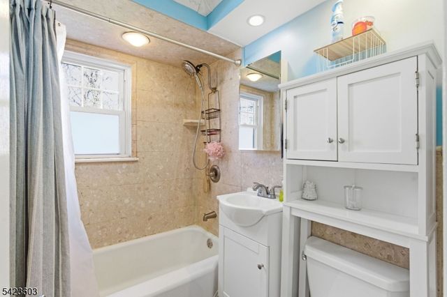 201 Floyd St, Belleville Twp., NJ 07109