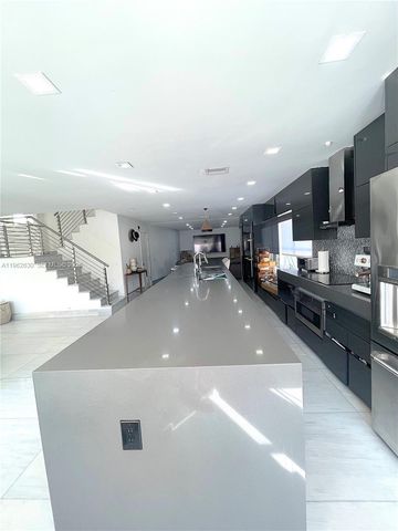 3340 SW 50th Street, Hollywood, FL 33312