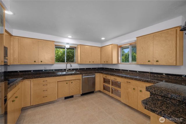 4110 Baker Ames Road NE, Olympia, WA 98506