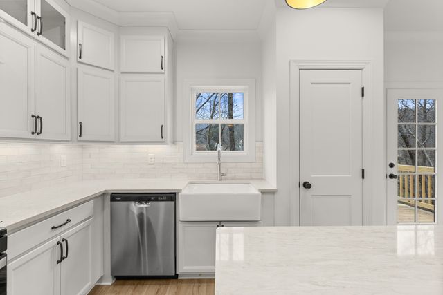 217 Lynnolen Lane, Chattanooga, TN 37415