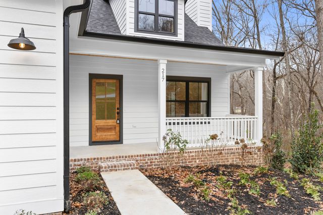 217 Lynnolen Lane, Chattanooga, TN 37415