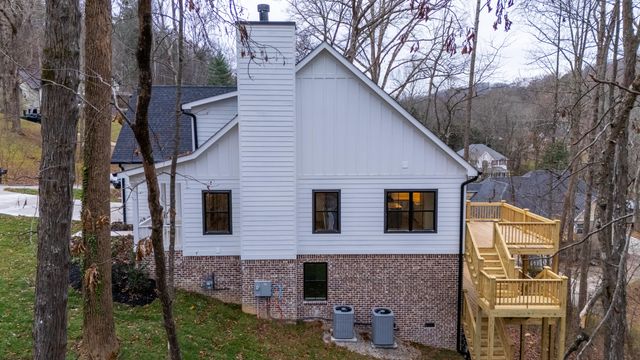 217 Lynnolen Lane, Chattanooga, TN 37415