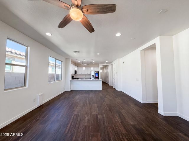 1224 E GLASS Lane, Phoenix, AZ 85042