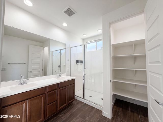 1224 E GLASS Lane, Phoenix, AZ 85042