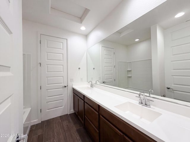 1224 E GLASS Lane, Phoenix, AZ 85042