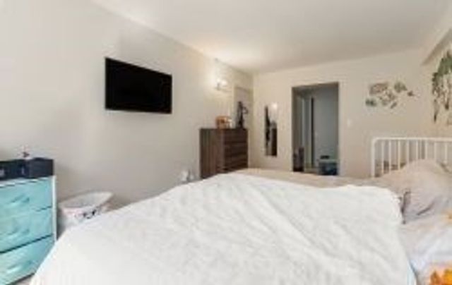 135 Pleasant St 201, Brookline, MA 02446
