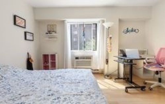 135 Pleasant St 201, Brookline, MA 02446