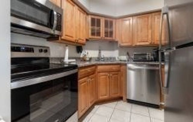 135 Pleasant St 201, Brookline, MA 02446