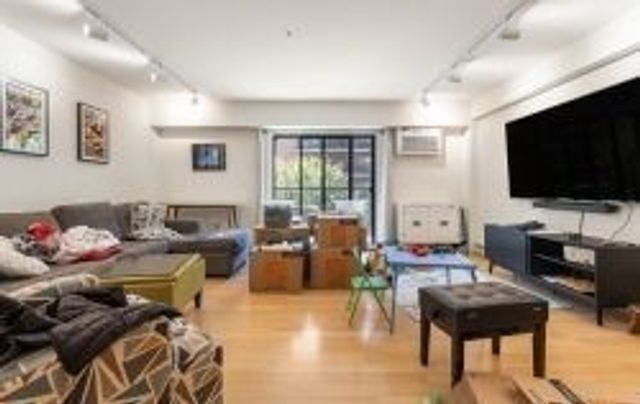 135 Pleasant St 201, Brookline, MA 02446