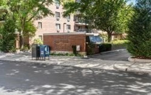 135 Pleasant St 201, Brookline, MA 02446